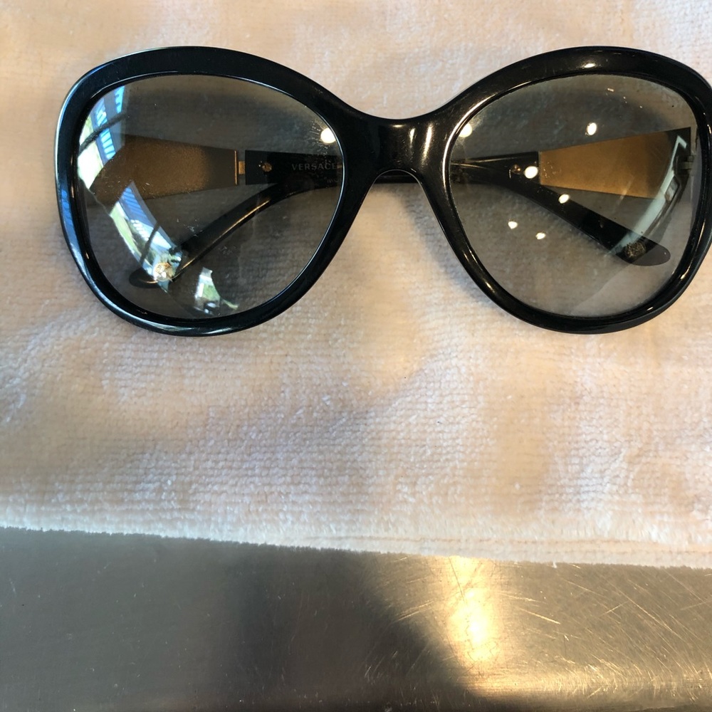 Versace women’s sunglasses Model 4237-B